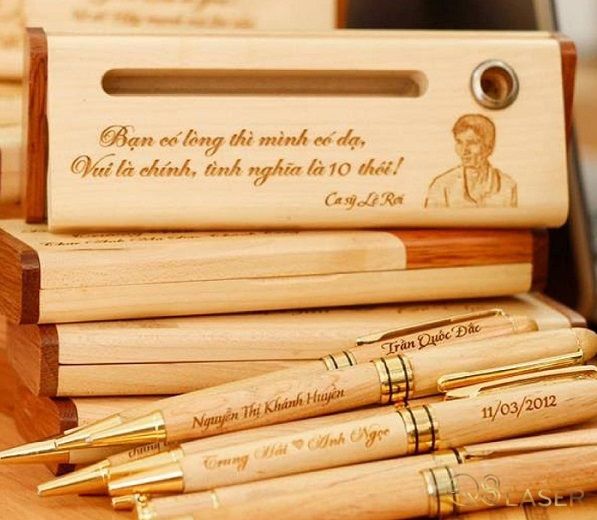 bút gỗ khắc tên Hồ Chí Minh, Hà Nội, Đà Nẵng, Biên Hoà và toàn quốc