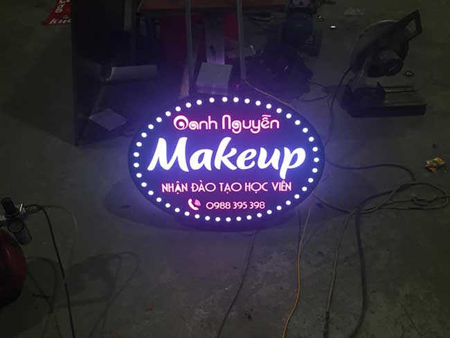 mẫu bảng hiệu makeup