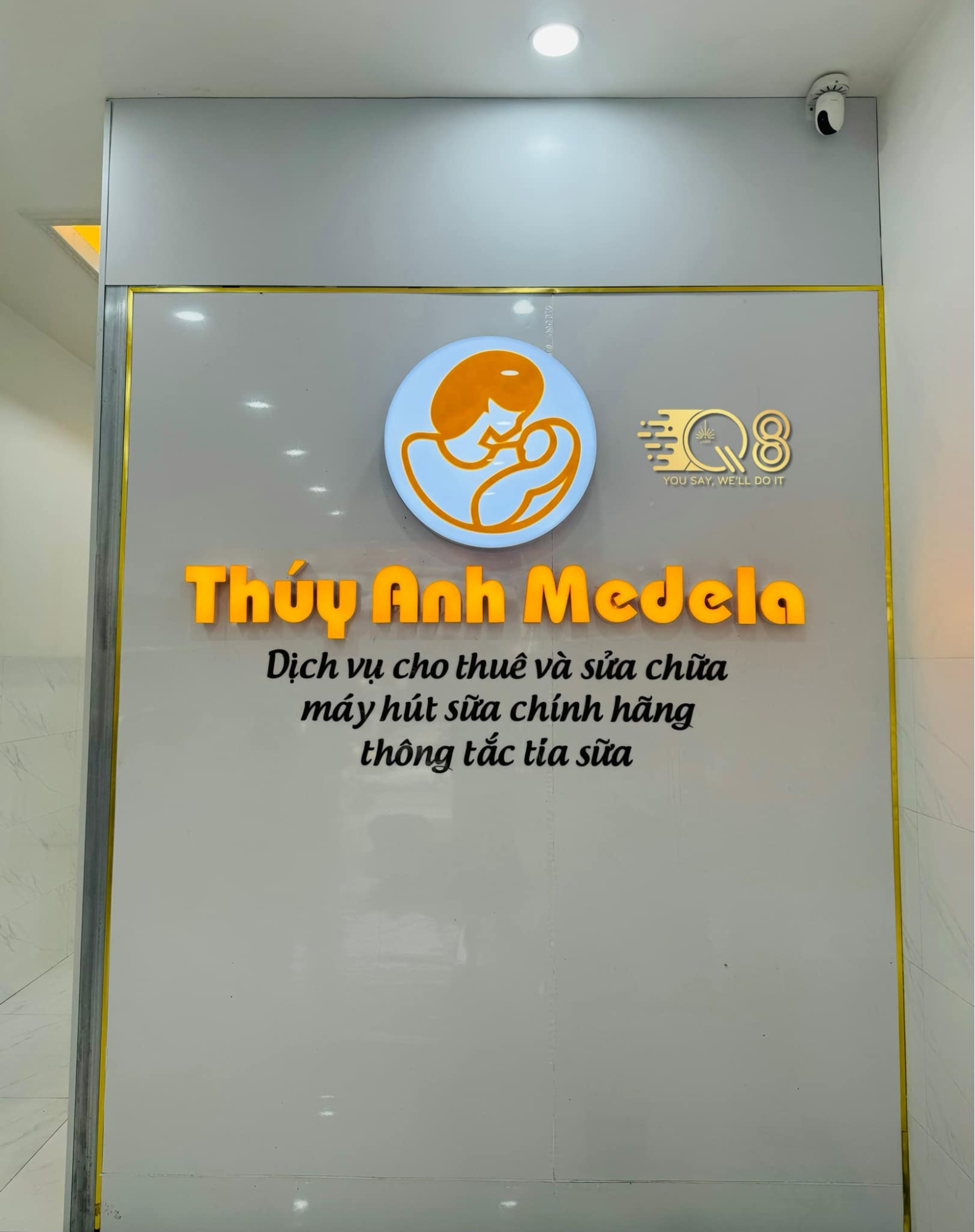 Bảng hiệu alu chữ nổi mica - Bảng hiệu công ty đẹp