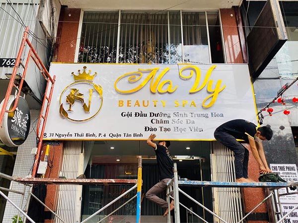 Bảng hiệu logo mica-Bảng hiệu đẹp giá rẻ