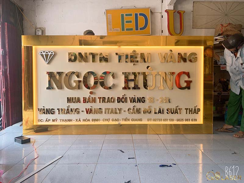Mẫu bảng hiệu tiệm vàng kinh doanh đại cát đại lợi