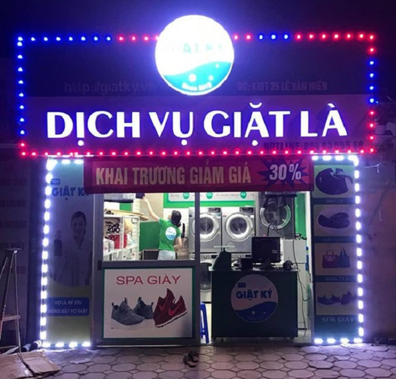 Bảng hiệu giặt sấy bằng mica