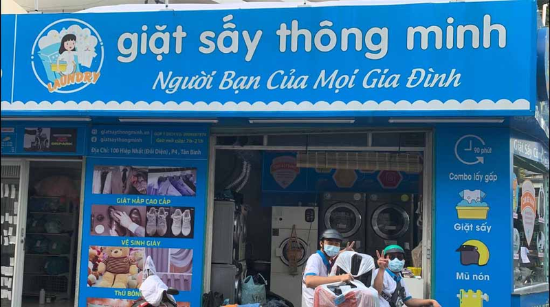 Bảng hiệu giặt sấy treo