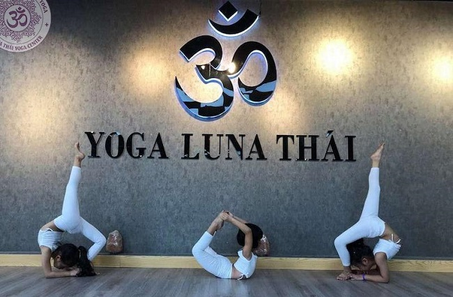 Bảng hiệu mica chữ nổi - Bảng hiệu yoga