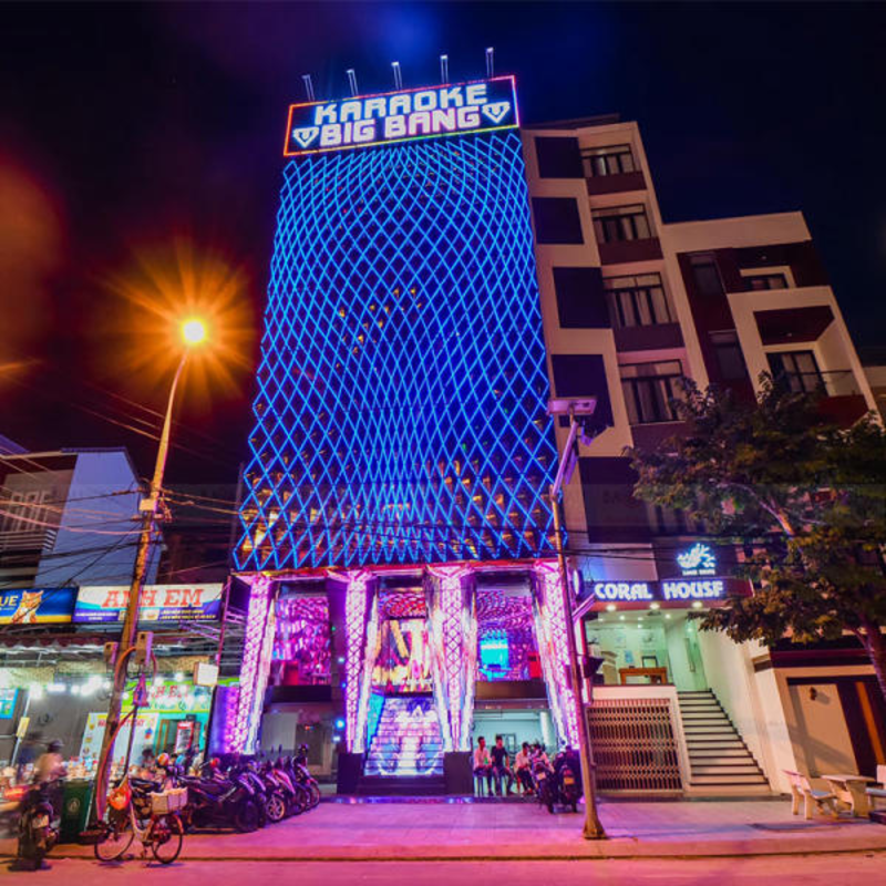 Làm bảng hiệu karaoke hết bao nhiêu tiền?
