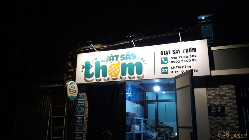 Mẫu bảng hiệu giặt sấy chữ nổi tạo điểm nhấn ấn tượng