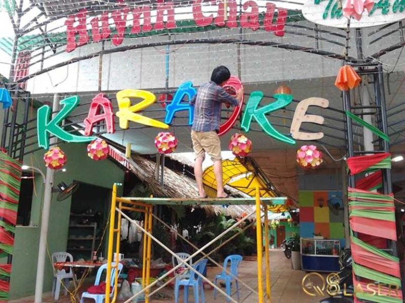 Mẫu bảng hiệu karaoke Alu cao cấp hiện đại