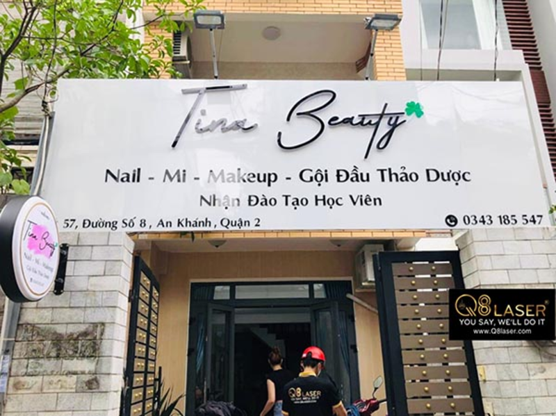 Bảng hiệu makeup bằng chữ nổi mica/inox