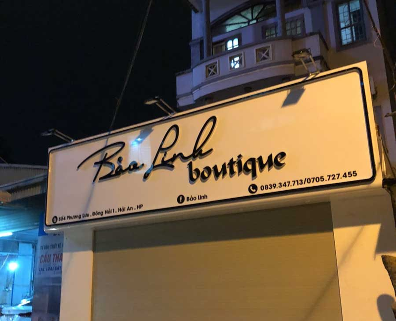 Bảng hiệu shop quần áo bằng đèn led/ hộp đèn