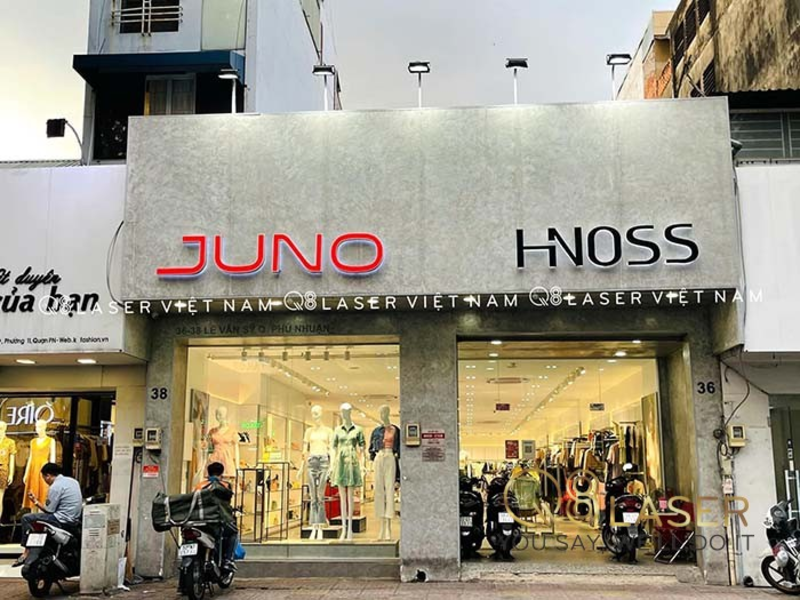 Bảng hiệu shop quần áo nam