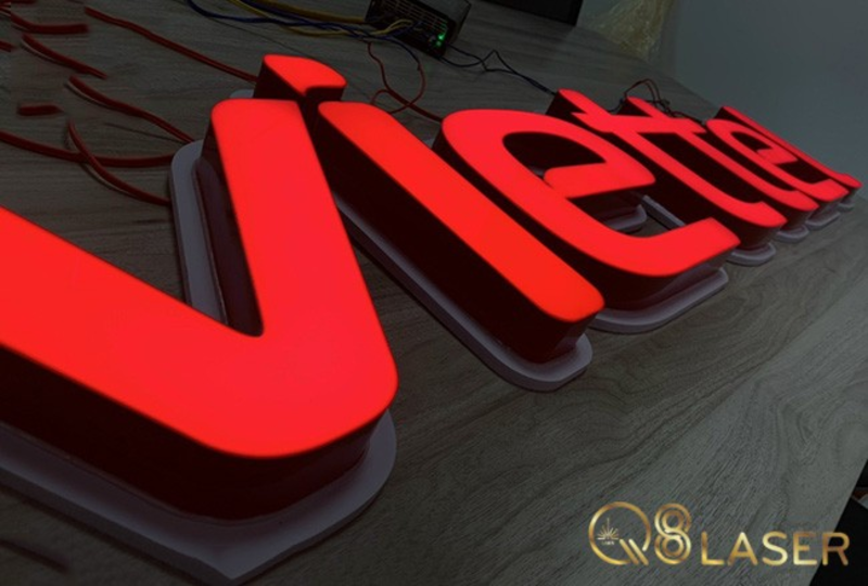 Bảng hiệu Viettel quảng cáo khung sắt – alu