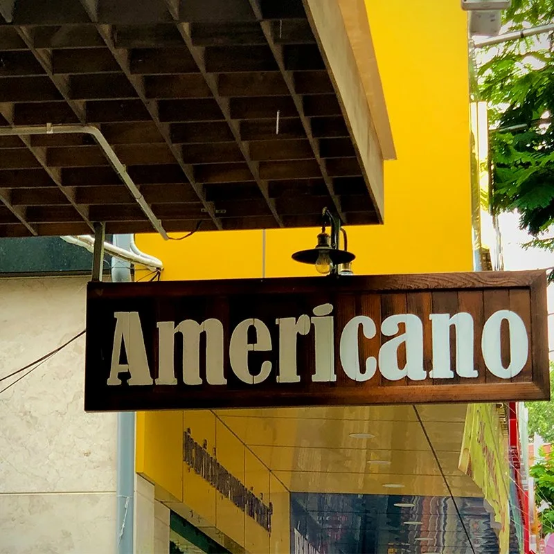 Chất liệu thường dùng để làm bảng hiệu gỗ vintage