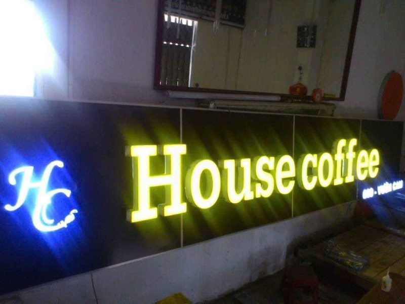 Lưu ý khi lựa chọn đơn vị gia công chữ nổi