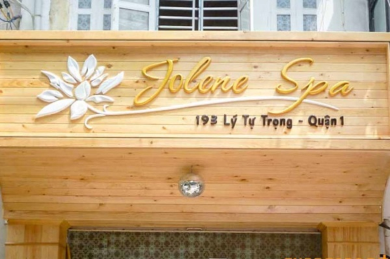 Lưu ý khi thiết kế và thi công bảng hiệu gỗ vintage