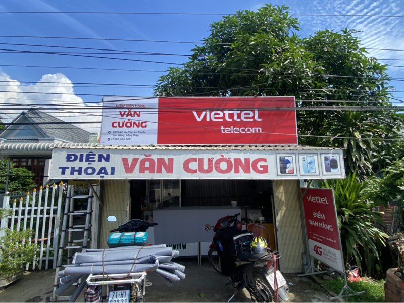 Bảng hiệu Viettel kết hợp màn hình LED