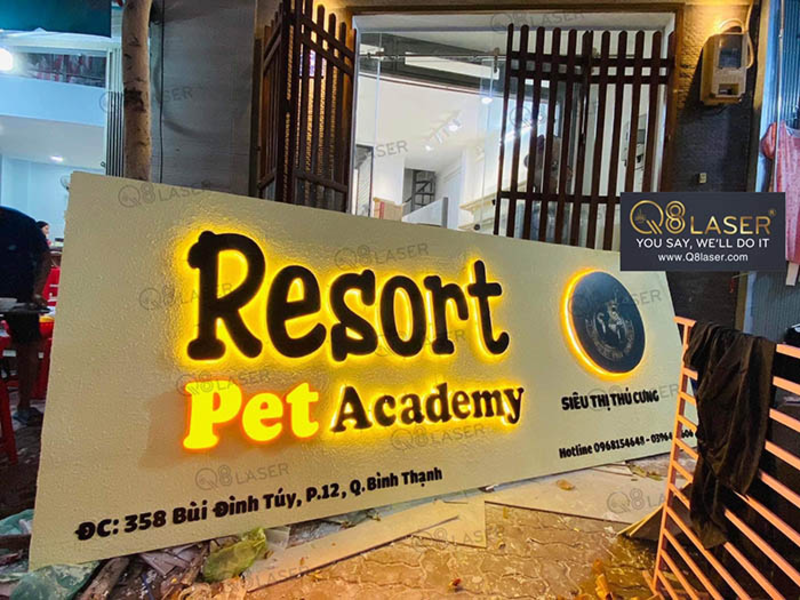 Vai trò bảng hiệu pet shop trong việc thu hút khách hàng