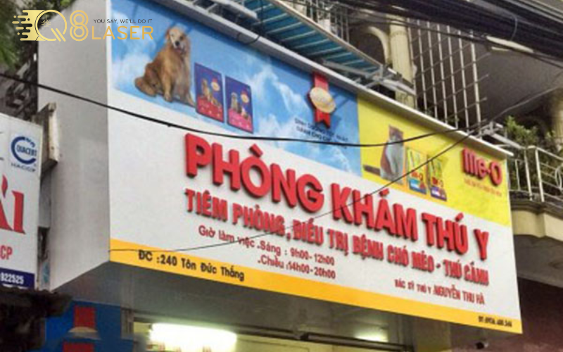 Bảng hiệu gỗ vintage ấm áp, thân thiện