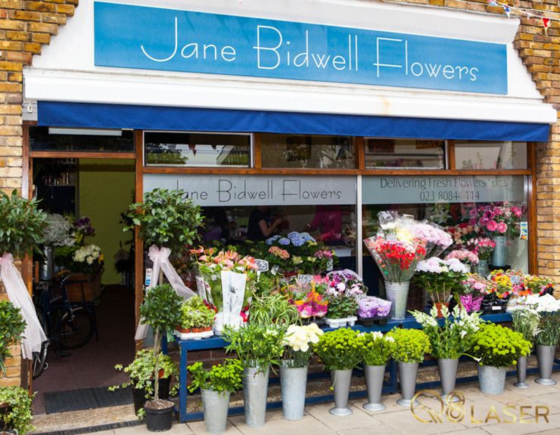 Bảng hiệu hoa nghệ thuật