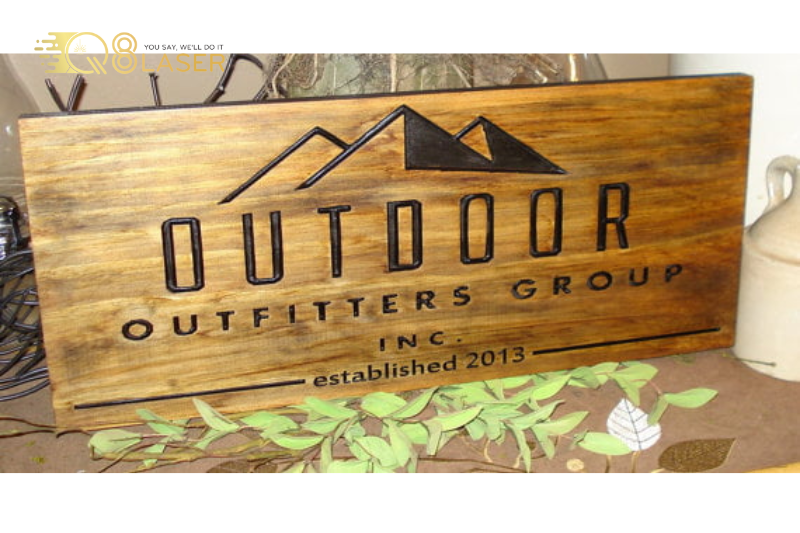 Bảng tên nhân viên