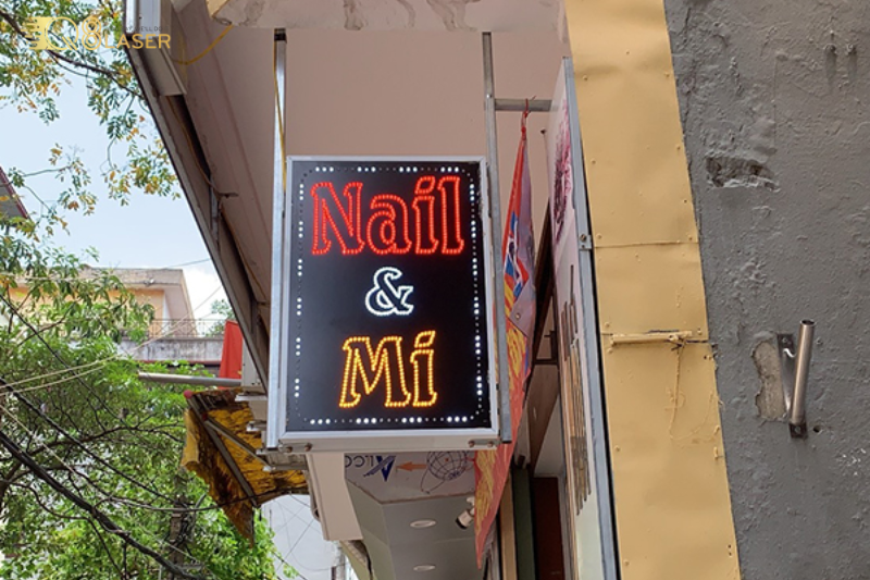 Biển vẫy đèn led quận Bình Tân 2 mặt hiển thị, nhìn rõ mọi hướng.