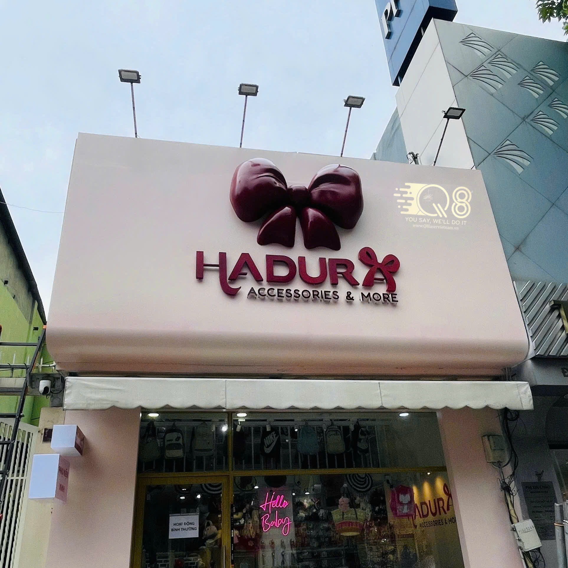 Chữ nổi mica đèn led ánh sáng đều, tăng nhận diện