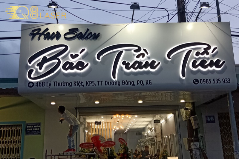 Chữ nổi mica quận Bình Tân cho shop thời trang, sang trọng và cuốn hút