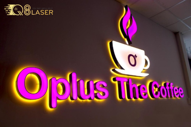 Chữ nổi mica quận Bình Tân lắp trên nền alu tạo cảm giác sang trọng