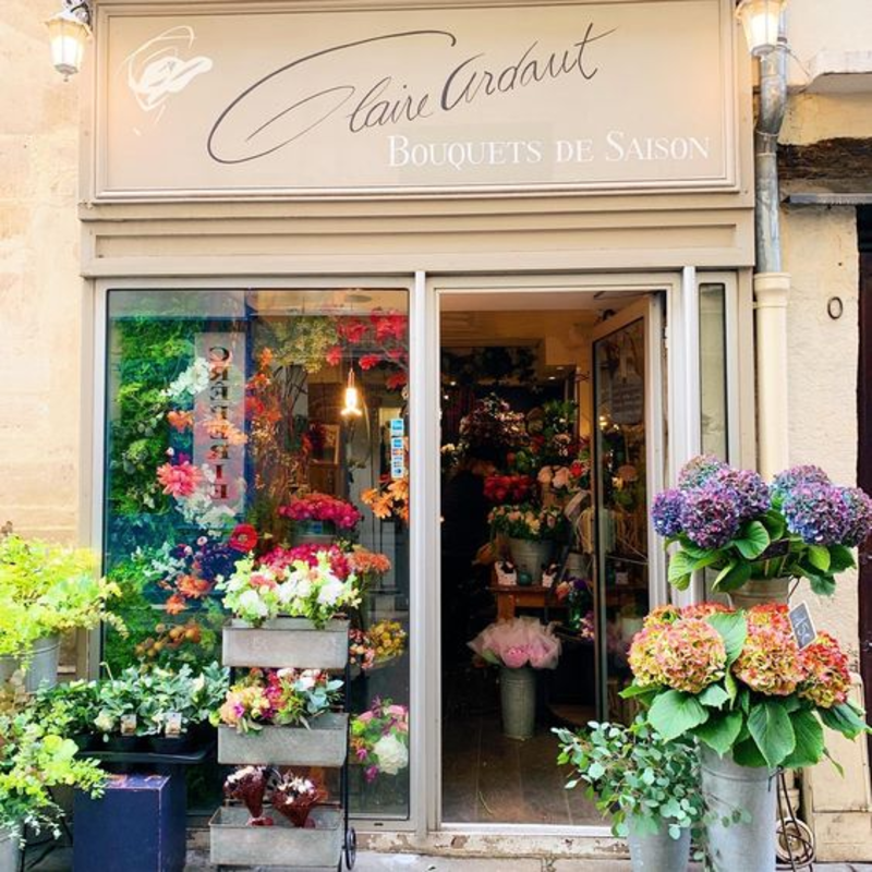 Gợi ý phối màu và kiểu chữ cho bảng hiệu shop hoa tươi