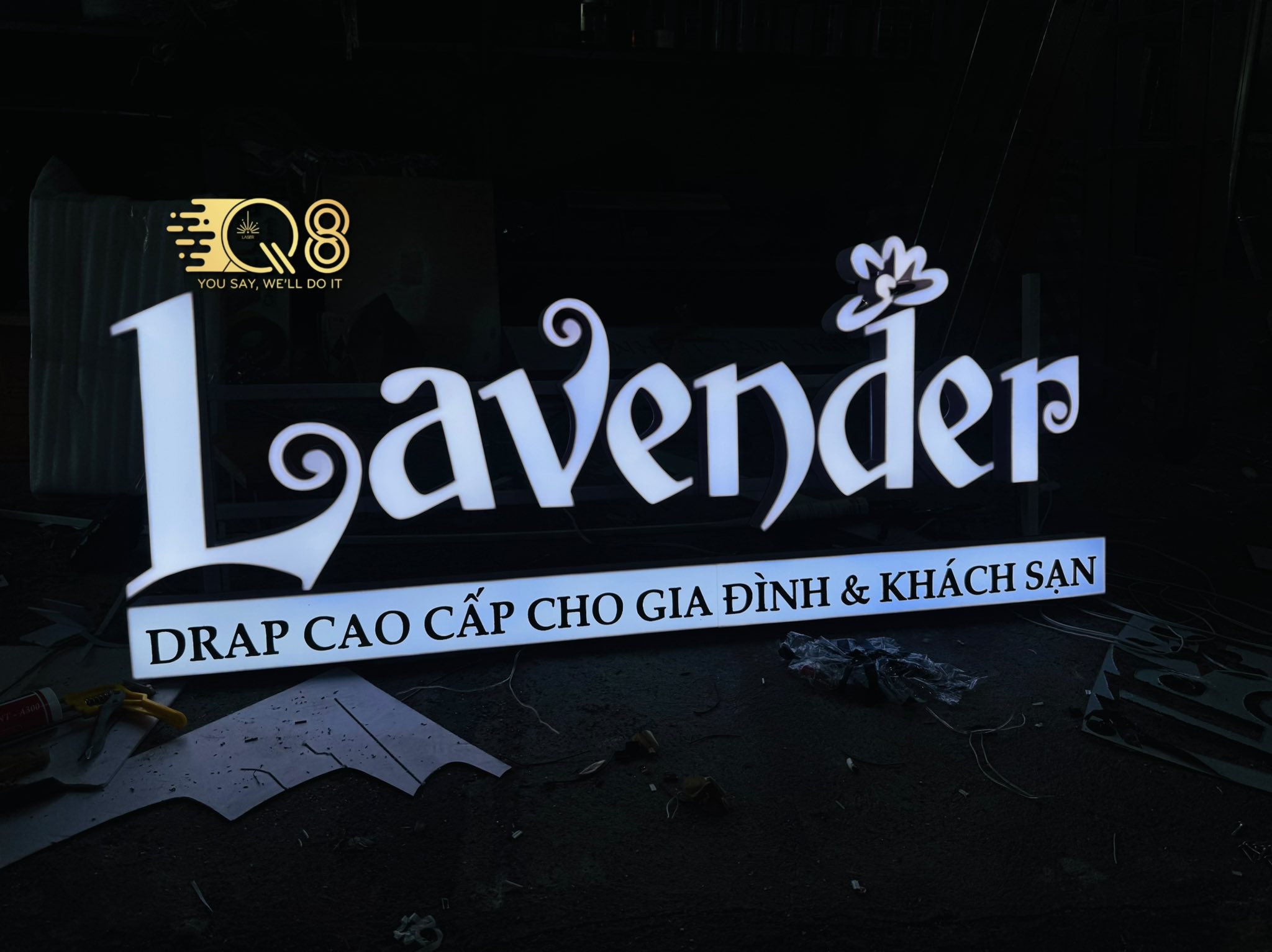 Inox trắng + LED full backlit