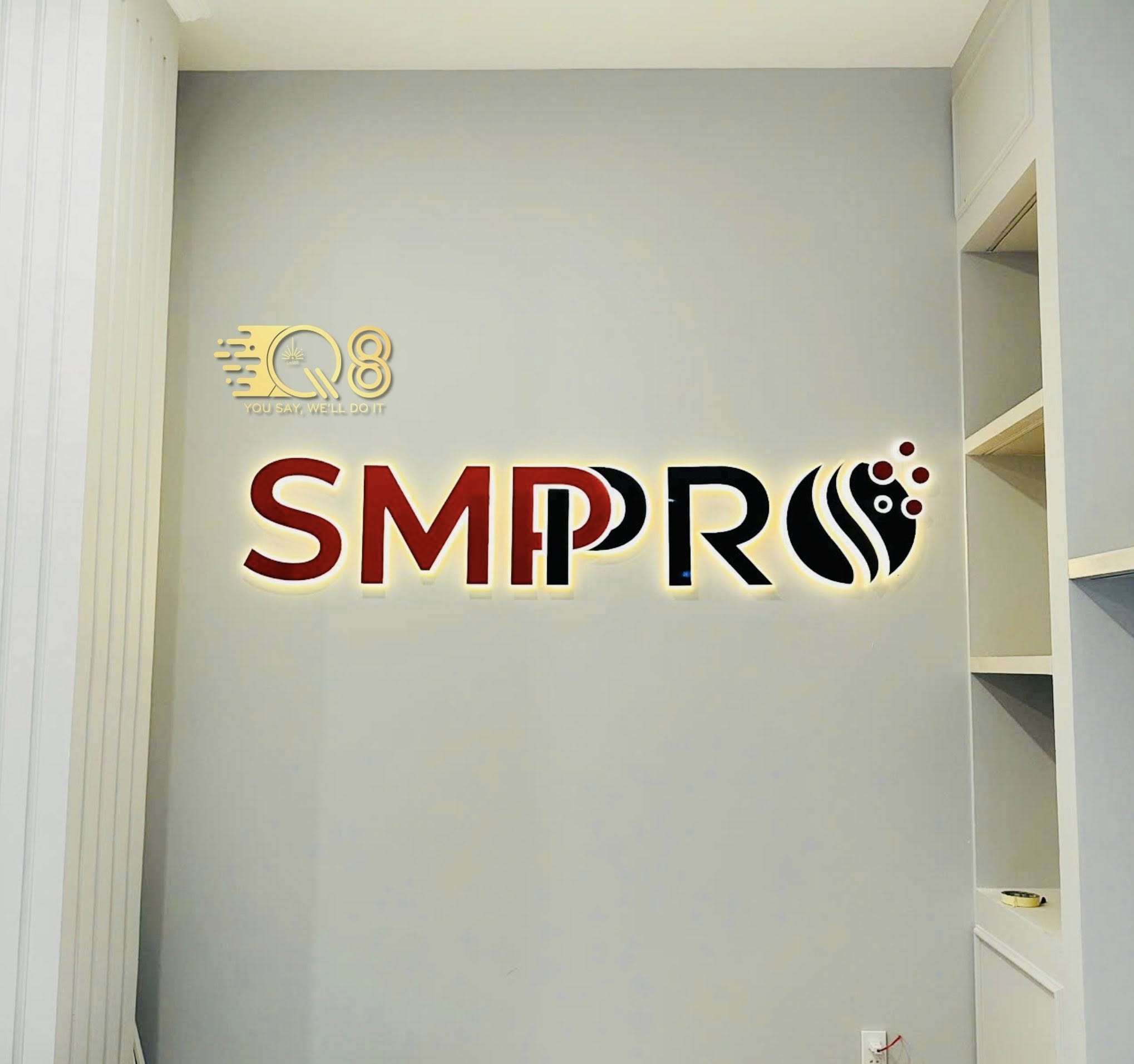 Inox vàng bóng + mica phụ