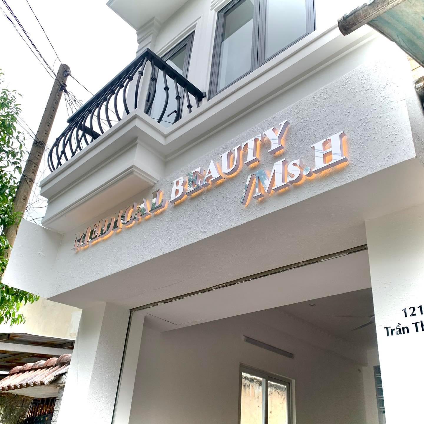 Inox vàng trên nền alu trắng