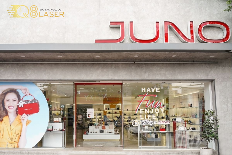 Mẫu bảng hiệu shop quần áo thời trang, dễ nhận diện.