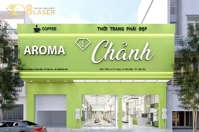 Thiết kế bảng hiệu shop quần áo phong cách trẻ trung.