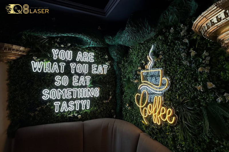 Bảng đèn led chạy chữ thu hút ánh nhìn