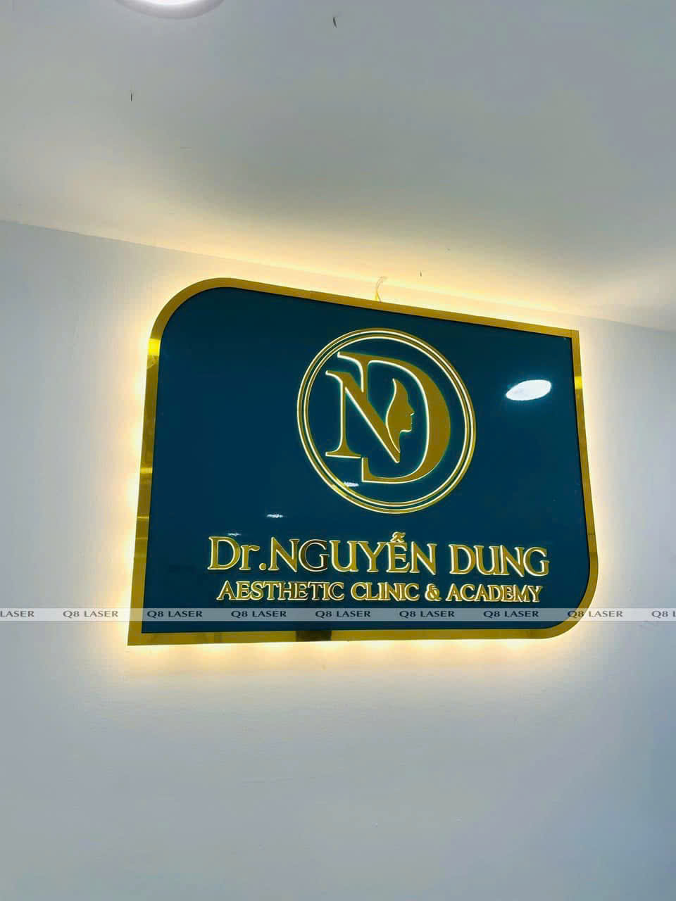 Bảng hiệu hộp đèn spa