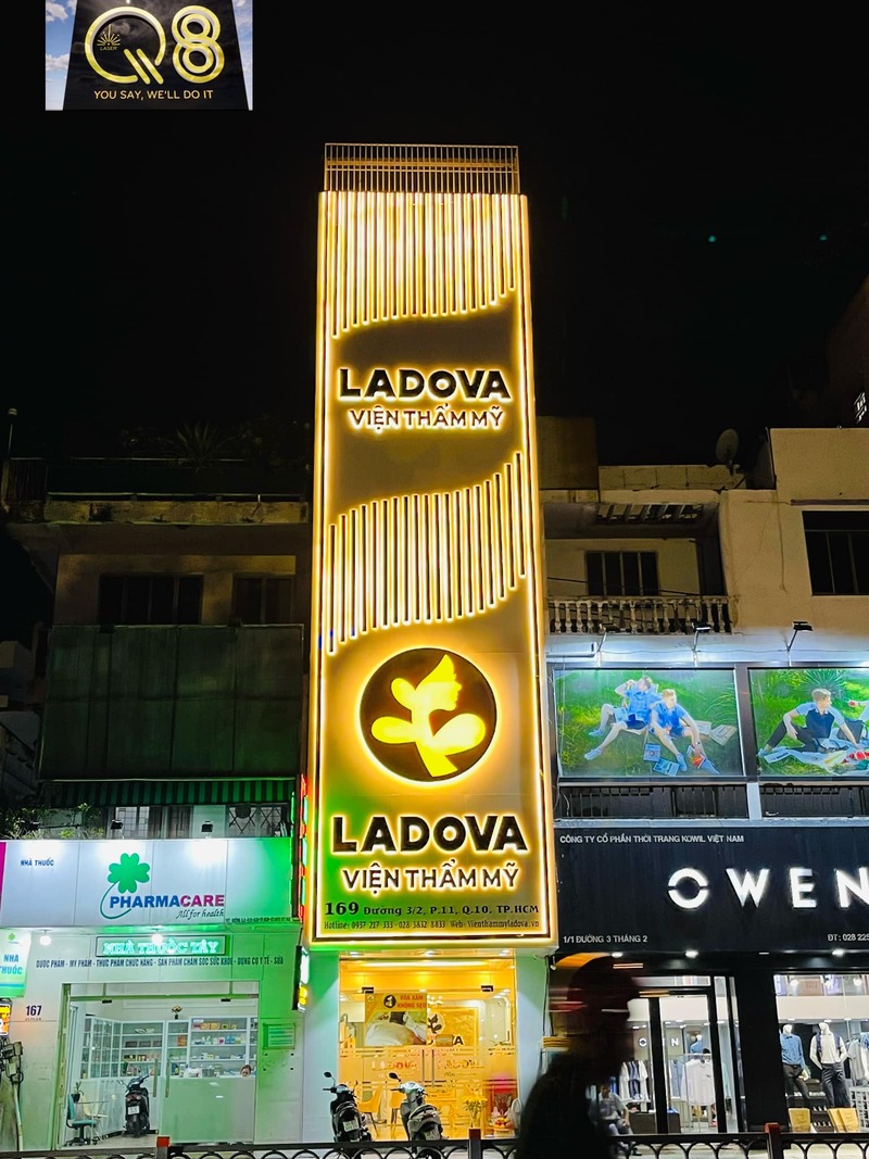 Bảng hiệu nhỏ đẹp là lựa chọn tối ưu cho shop nhỏ