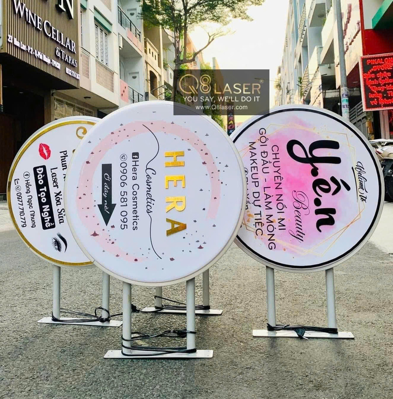 Bảng vẫy tròn treo ngang mặt tiền