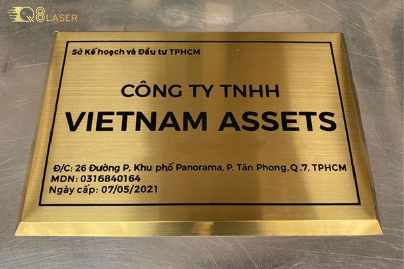 Biển công ty bằng đồng cho văn phòng
