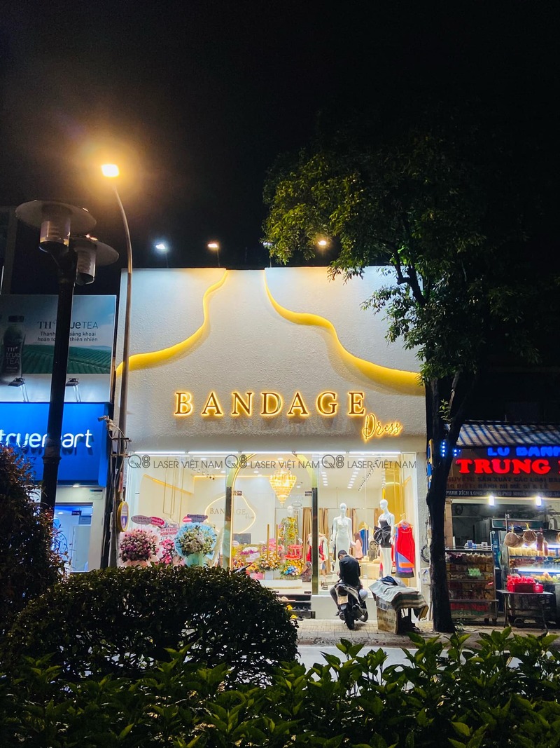 Biển hiệu nhỏ thiết kế đơn giản đẹp phù hợp nhiều mô hình kinh doanh