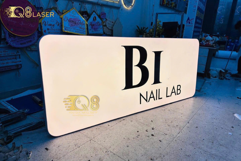 Biển hộp đèn siêu mỏng cho cửa hàng