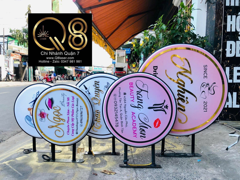 Biển quảng cáo tròn đẹp, nổi bật cả ngày lẫn đêm