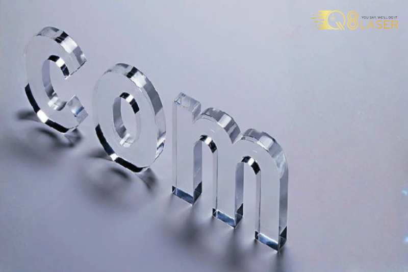 Có nên cắt mica lấy liền Quận Bình Tân?