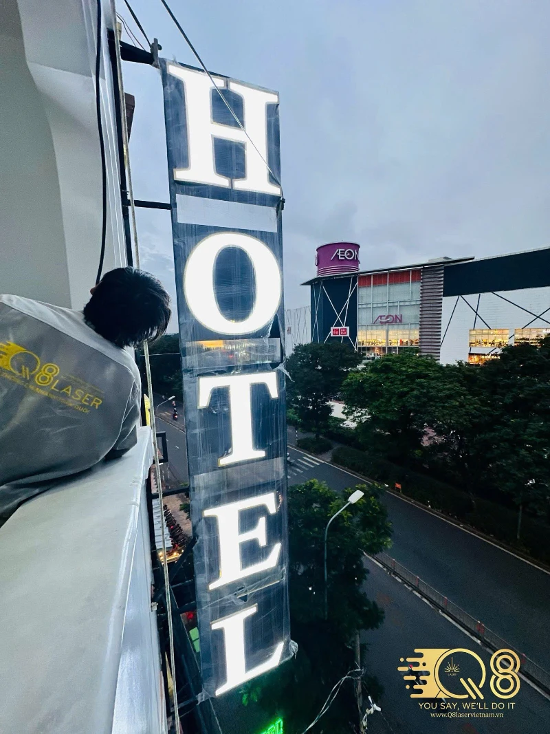 Bảng Hiệu Dustyman Classic – Dự Án Q8 Laser