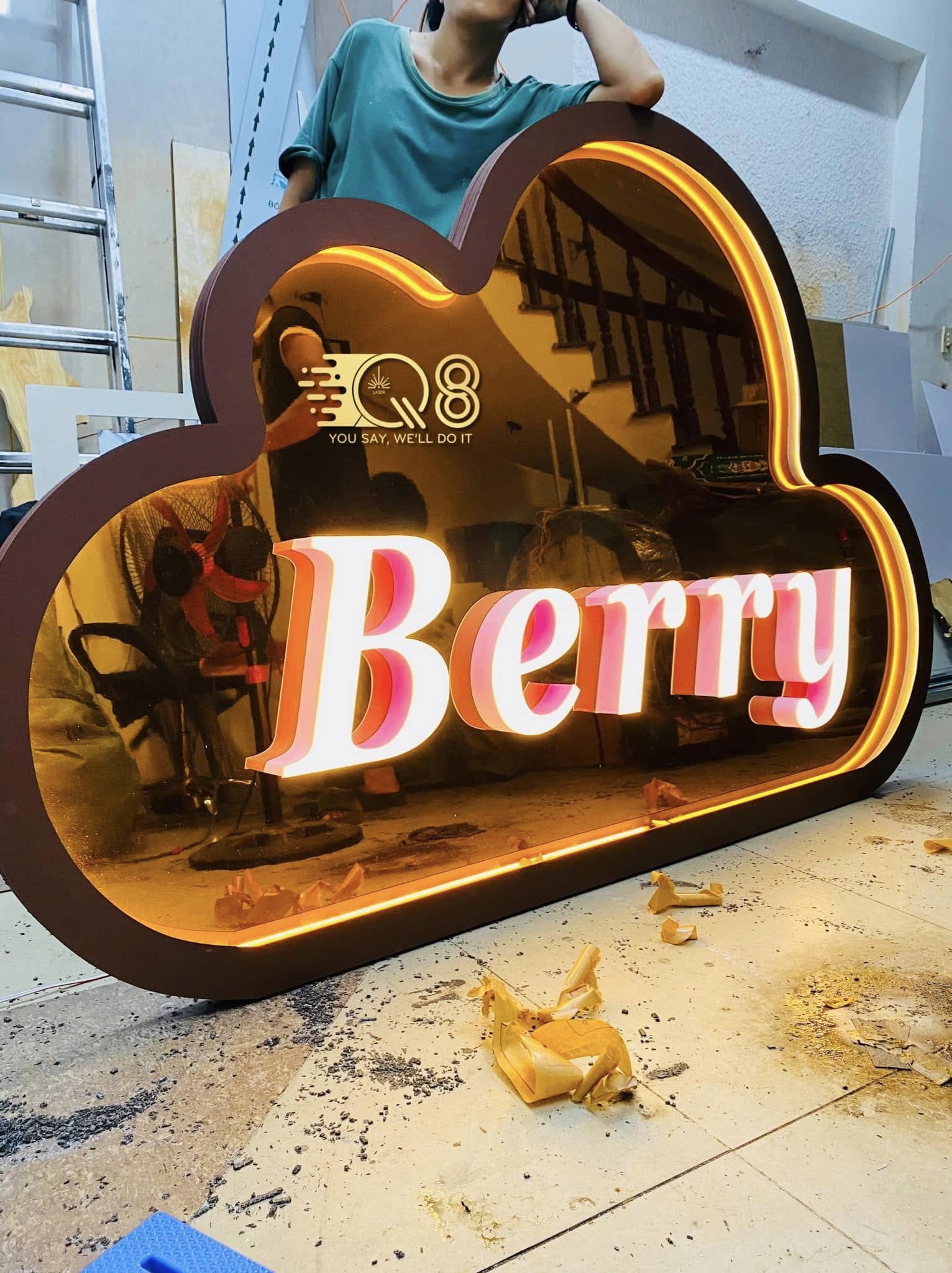 Hộp đèn ngoài trời phù hợp quán ăn, cửa hàng