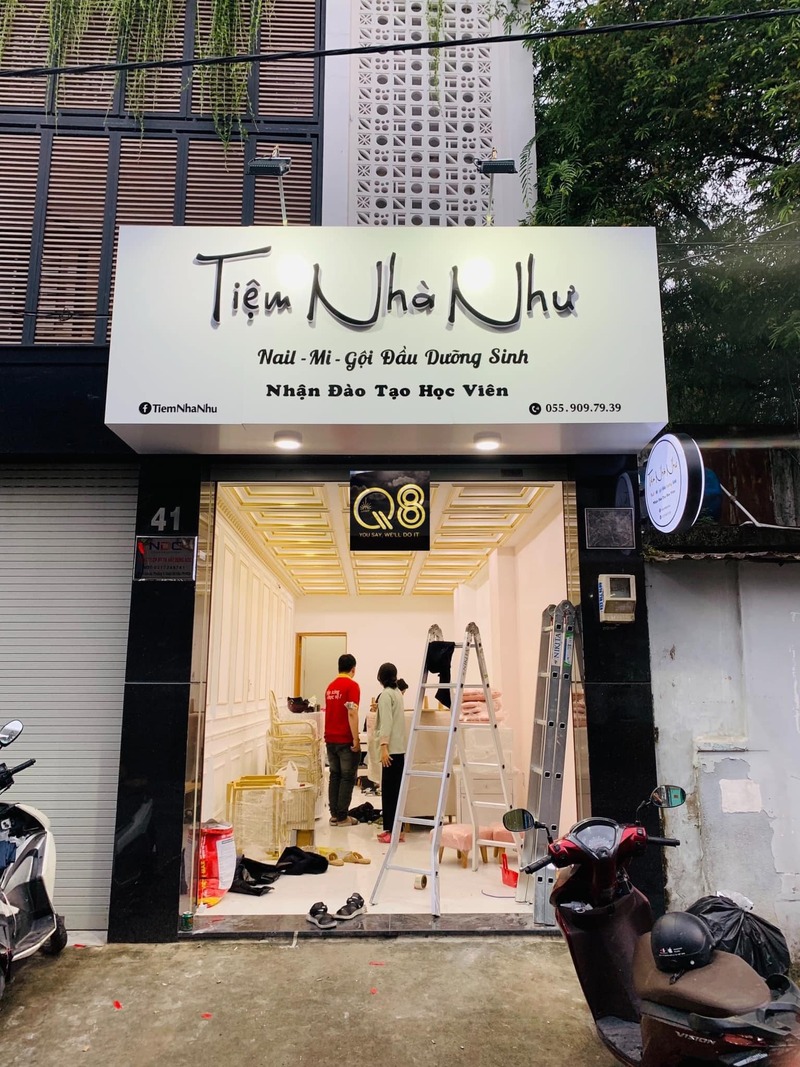 Làm biển quảng cáo nhỏ gọn gàng phù hợp mặt tiền hẹp