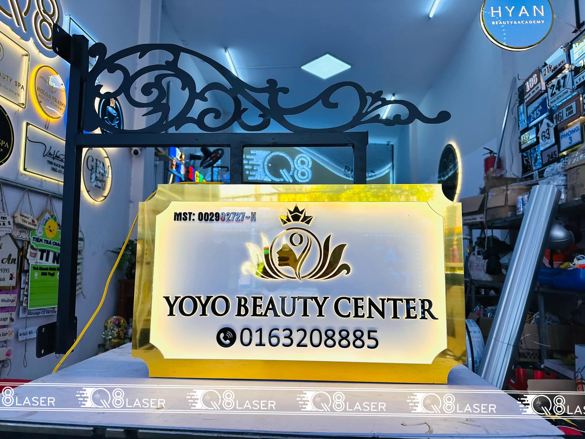 Mẫu bảng hiệu hộp đèn đơn giản mà hiệu quả