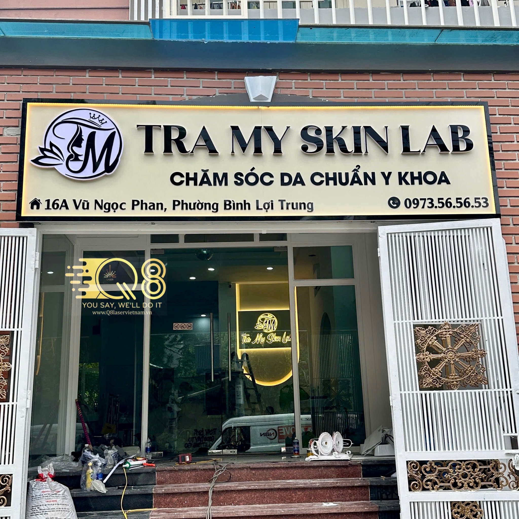 Mẫu bảng hiệu spa hộp đèn / hộp chữ phát sáng