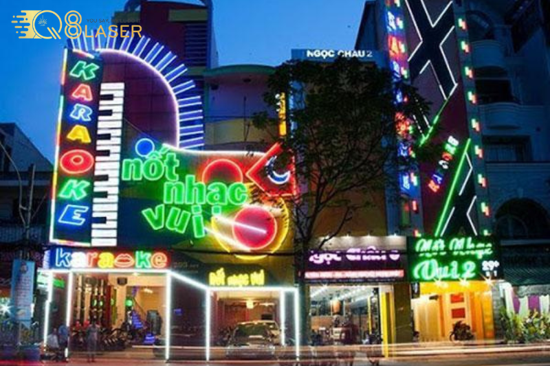 Mẫu biển karaoke đẹp được nhiều quán lựa chọn