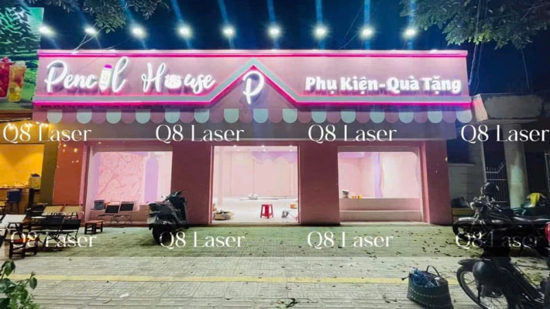 Biển Hồng Pencil House Nổi Bật – Q8 Laser Thi Công