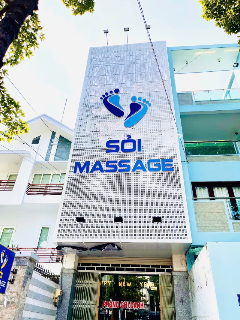 Biển hiệu Sỏi Massage - Q8 Laser thi công